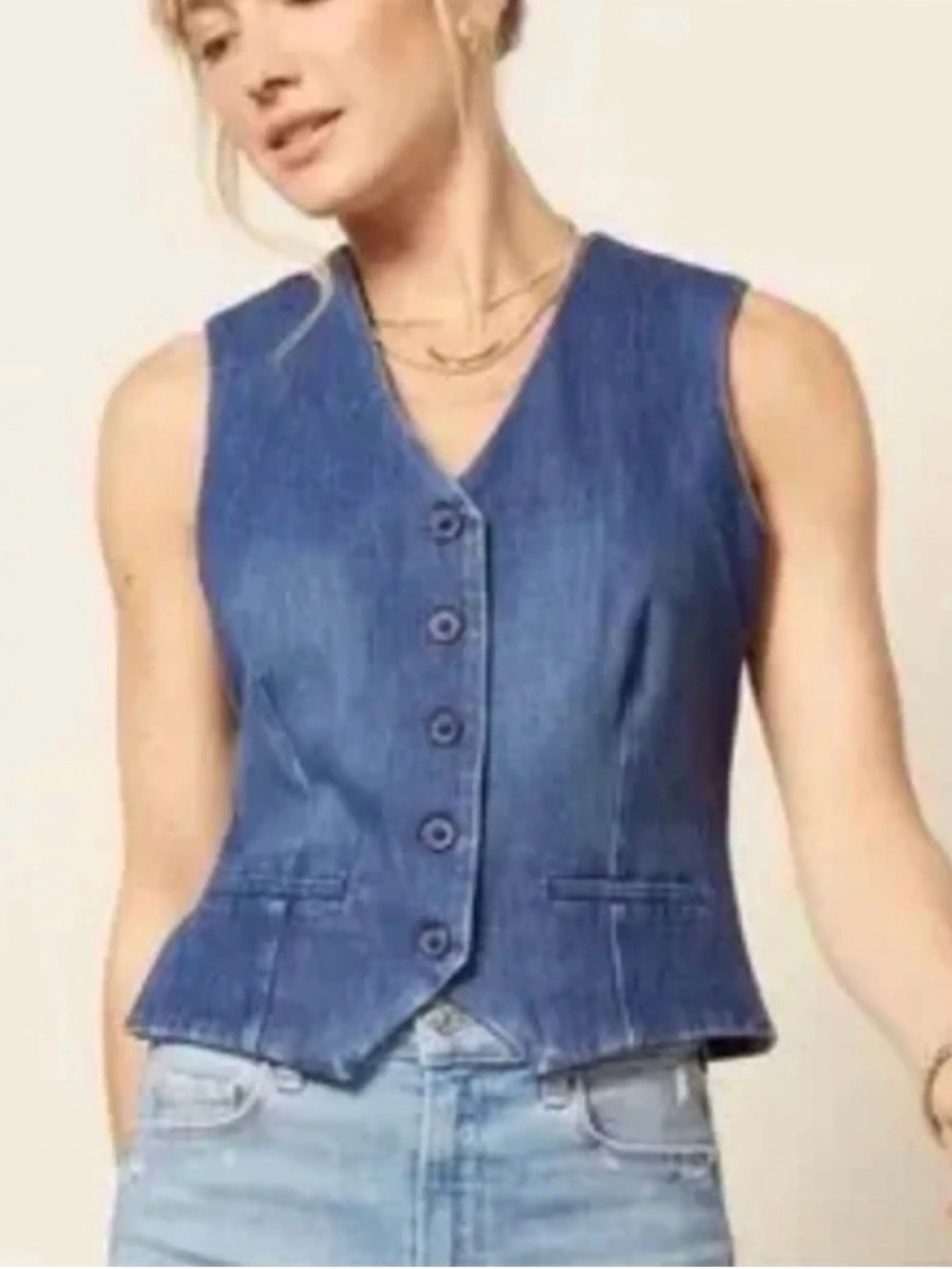 Evereve Sierra Denim Button-Front Sleeveless Vest - Blue
